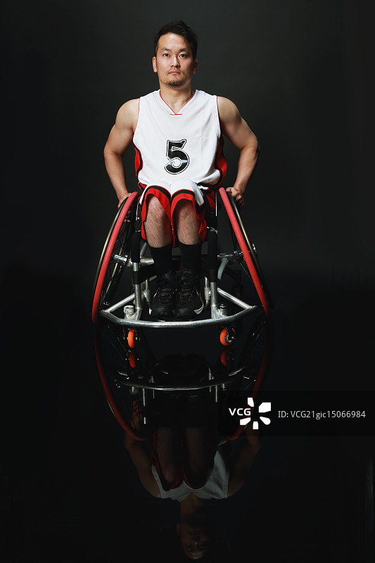轮椅篮球运动员图片素材