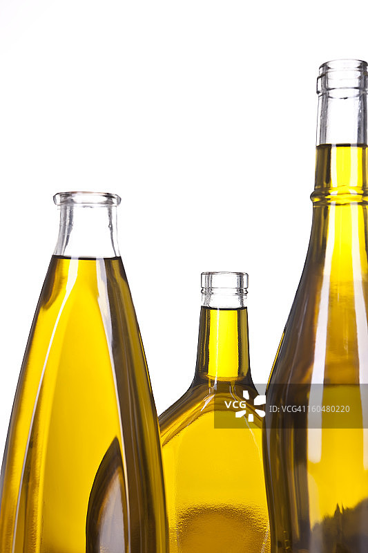 三瓶橄榄油设计图片素材