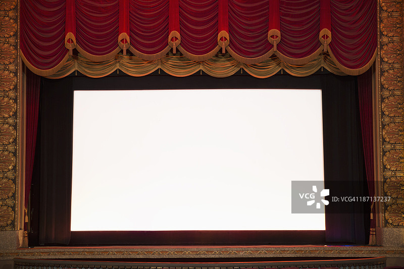 华丽的电影院的空白屏幕图片素材
