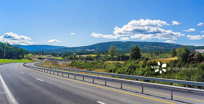 挪威的Oslo-Bergen高速公路图片素材