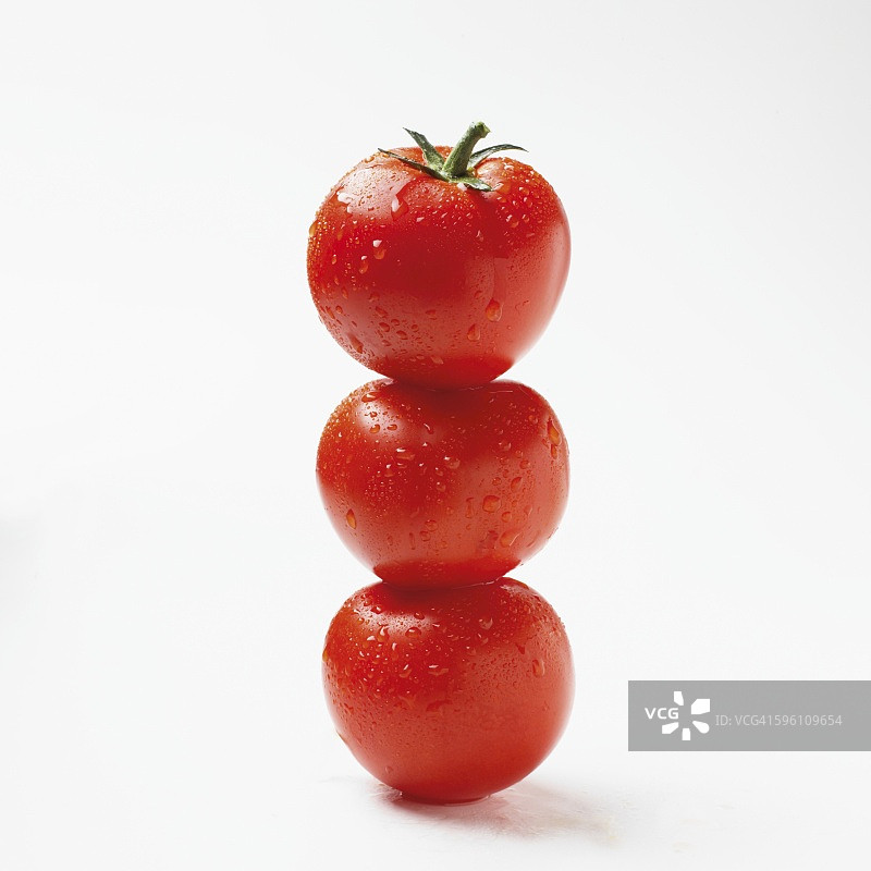 三个西红柿,堆放图片素材