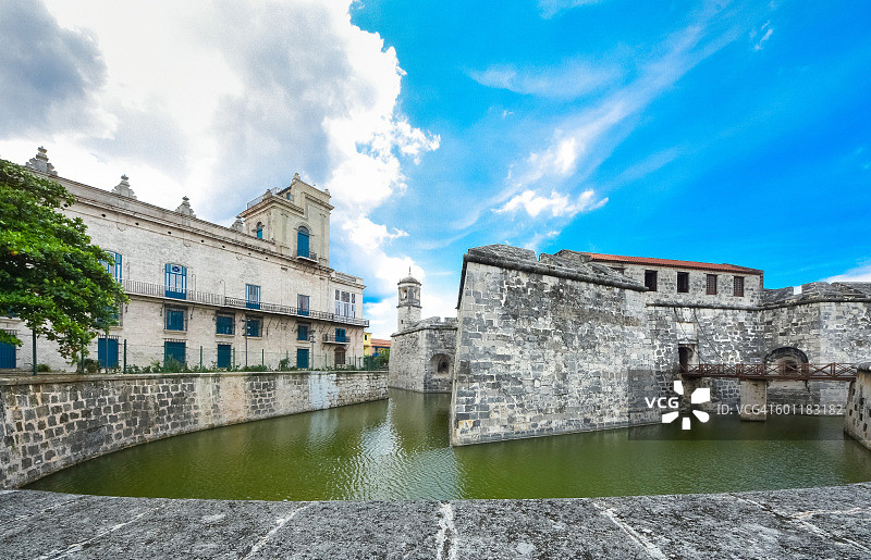古巴哈瓦那的la Real Fuerza城堡和“帕拉西奥del Segundo Cabo”图片素材