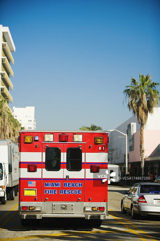 消防车在路上，迈阿密，佛罗里达，美国图片素材