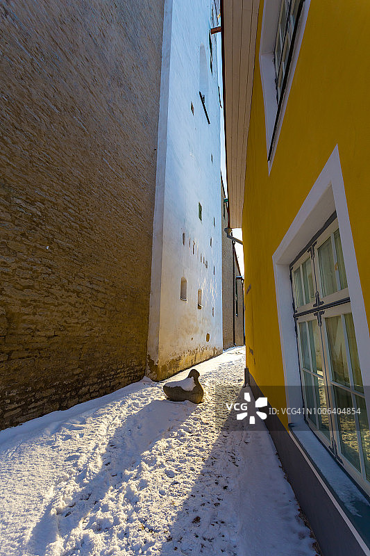 爱沙尼亚塔林市老城区的街道图片素材