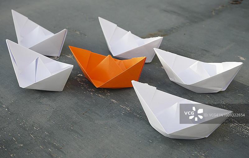 纸船的概念形象图片素材