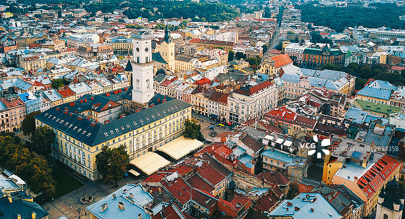 鸟瞰利沃夫老城，乌克兰图片素材