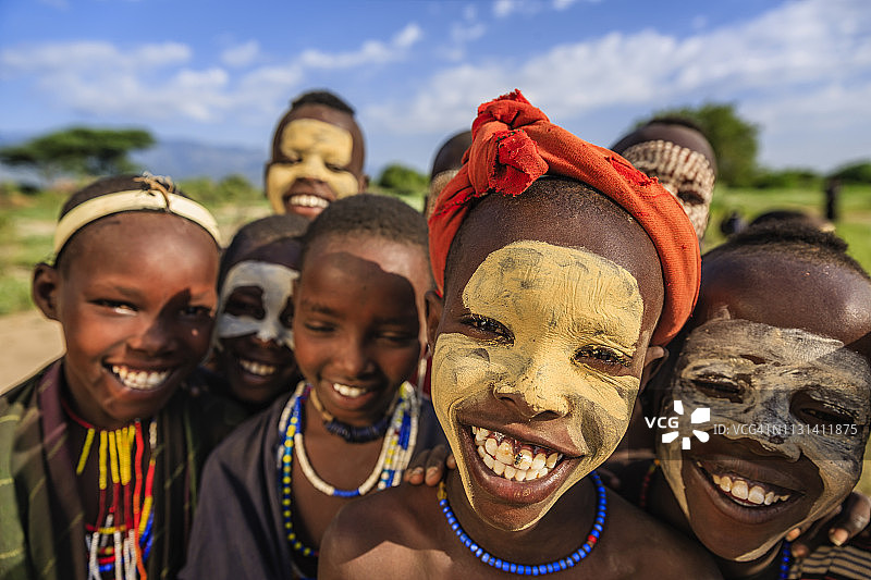 一群快乐的非洲儿童，东非图片素材