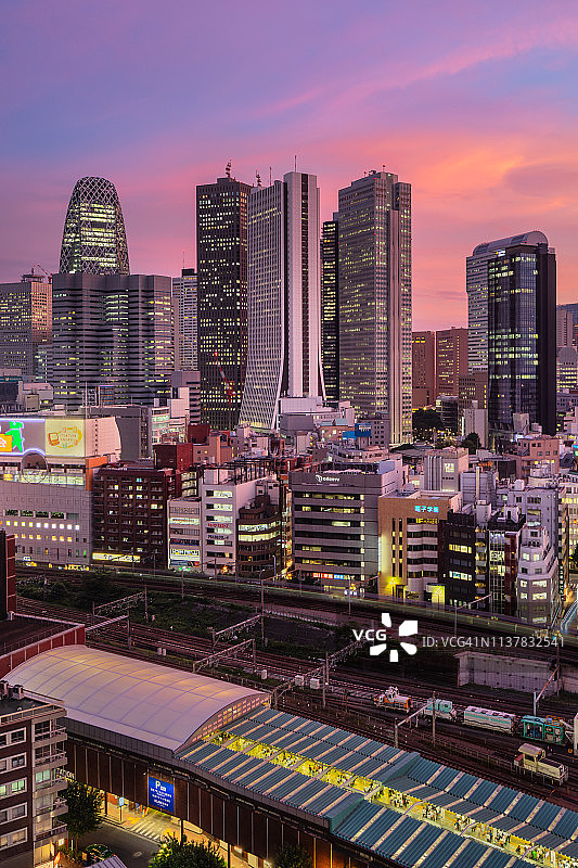 Nishishinjuku天际线,东京图片素材