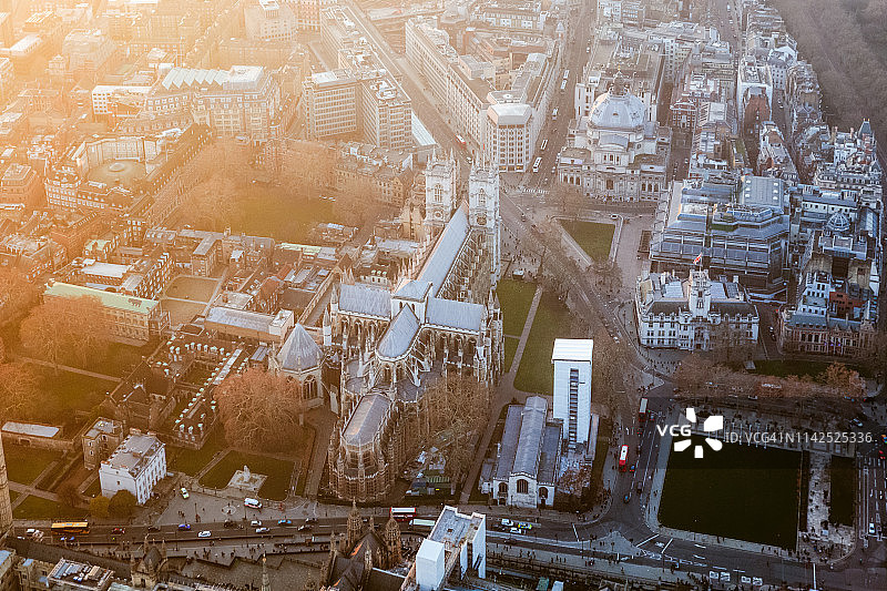 日落时威斯敏斯特教堂鸟瞰图，伦敦图片素材