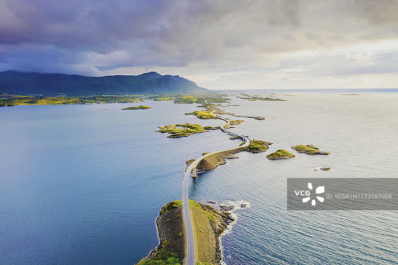 Storseisundet桥鸟瞰图，挪威图片素材