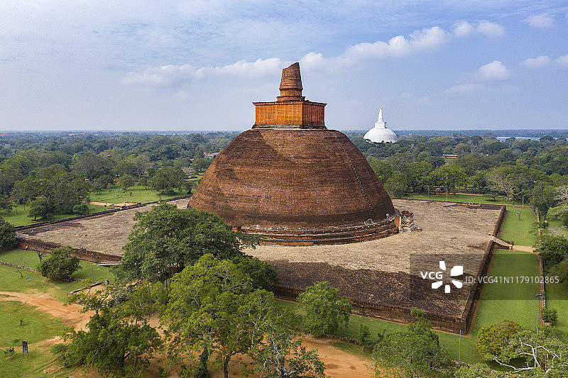 jethwanaramaya和Ruwanweli Maha Seya塔的高架景观图片素材