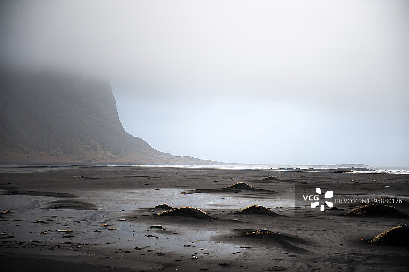 冰岛东南部Höfn的黑沙滩图片素材