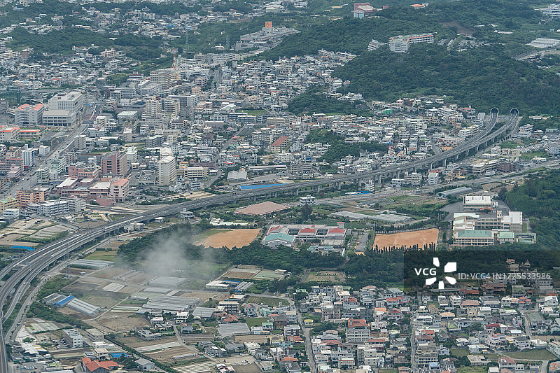 从飞机上俯瞰日本冲绳县富津市图片素材
