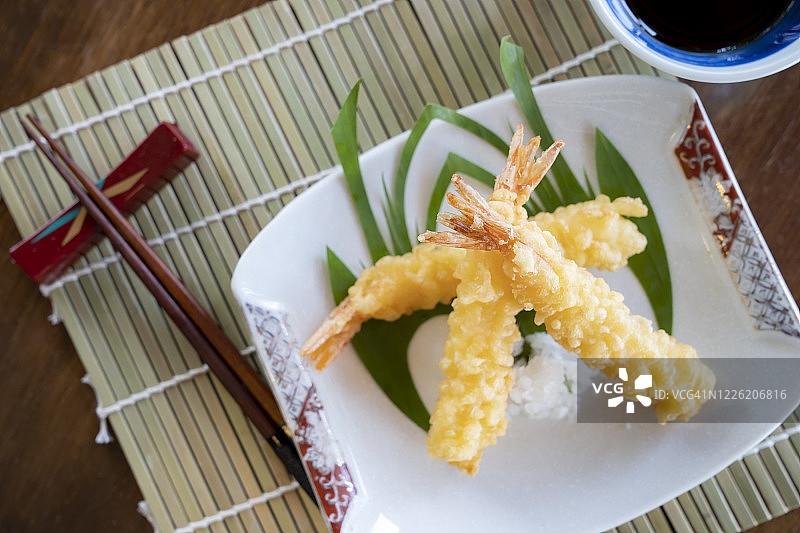 日本融合餐厅日式料理天妇罗虾俯视图图片素材