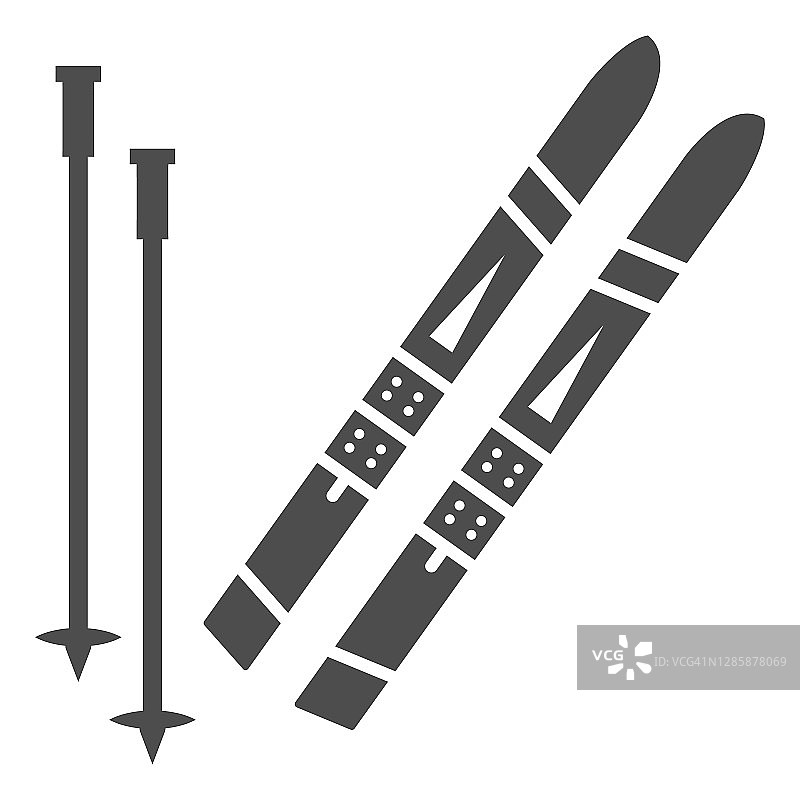 滑雪板和滑雪杆固体图标，冬季运动概念，滑雪设备标志上的白色背景，雪上滑雪板和棍棒图标在象形风格的移动和网页设计。矢量图形。图片素材
