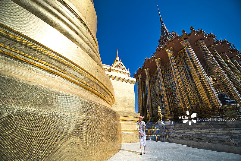 在曼谷大皇宫玉寺独自旅行图片素材