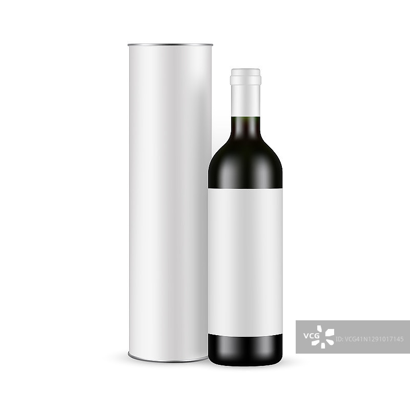 玻璃酒瓶与标签和纸管模型图片素材