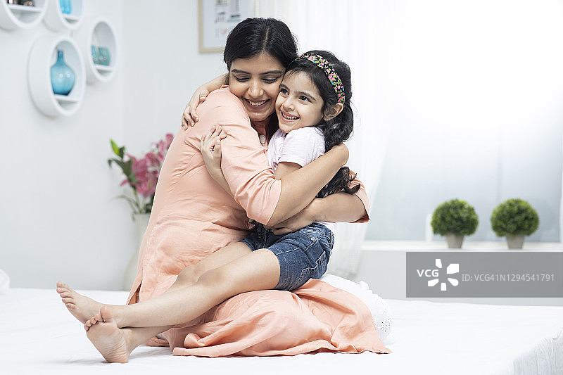 母亲和女儿一起快乐的股票照片图片素材