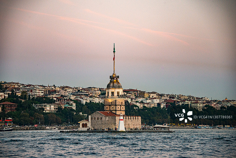 标志性的迷人少女塔，土耳其伊斯坦布尔图片素材
