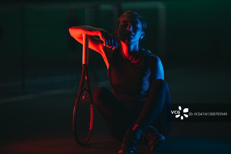 一个女网球运动员的肖像图片素材