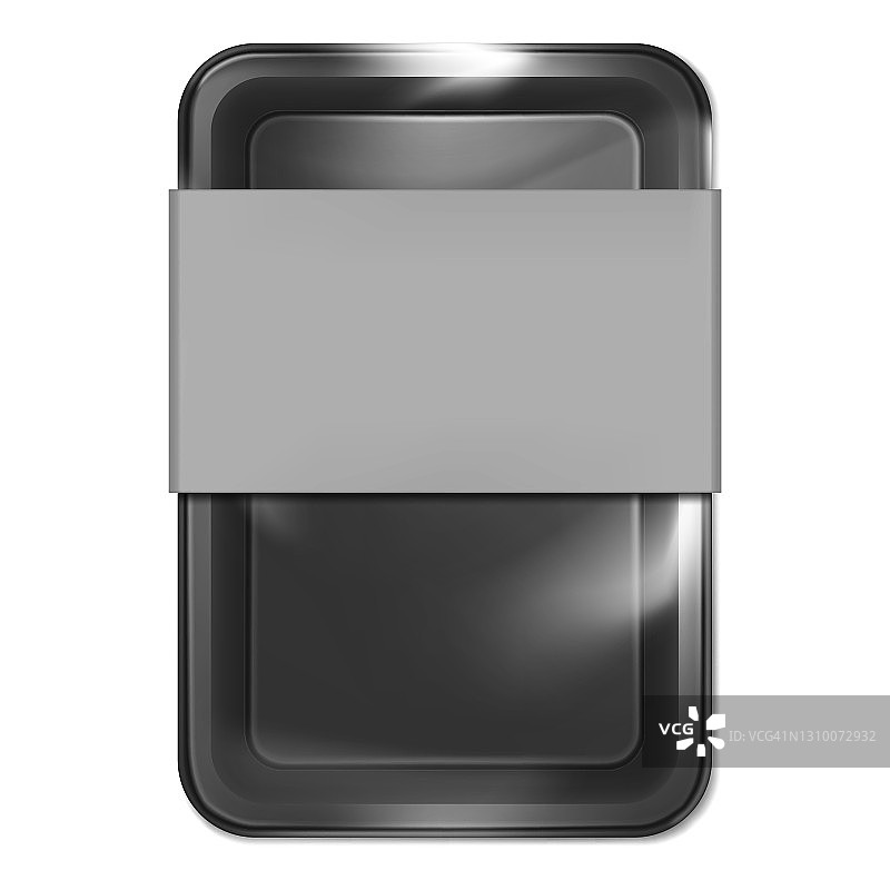 黑色塑料食品容器盒透明薄膜顶部和空白标签隔离在白色背景，现实的矢量模型图片素材