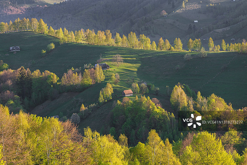 偏远的罗马尼亚乡村山区景观图片素材