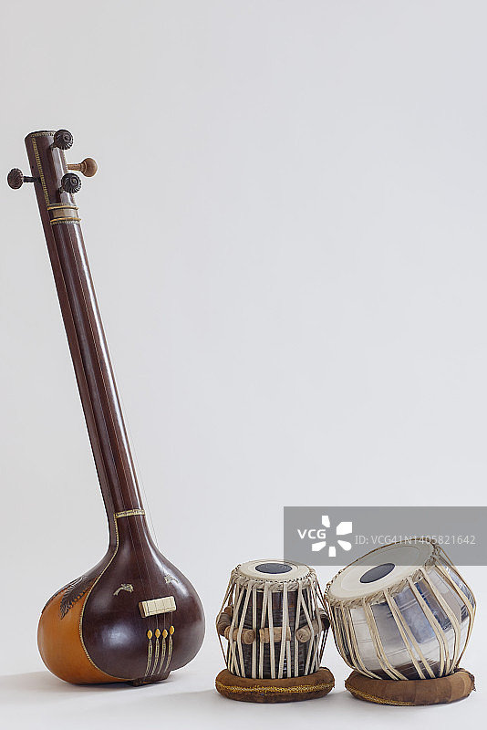 印度传统古典乐器画像，包括手鼓和坦普拉图片素材
