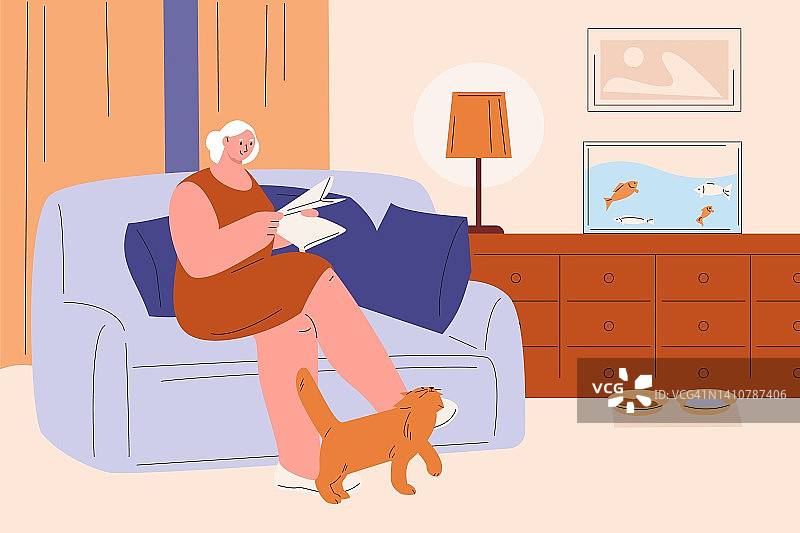 女人在客厅看书。奶奶坐在沙发上看报纸，大红猫蹭着腿。舒适的晚上在家里矢量插图图片素材
