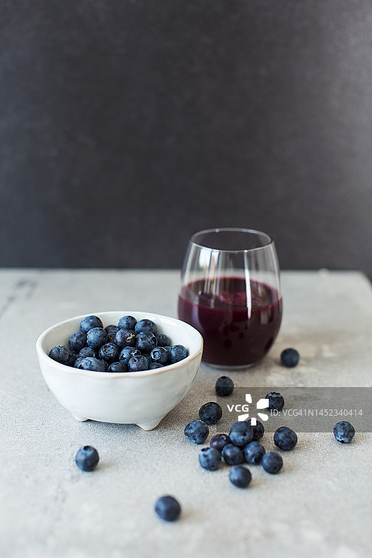 蓝莓和蓝莓汁图片素材
