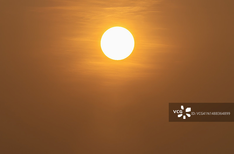 太阳，全球变暖来自太阳的炙烤，太阳热浪，气候变化图片素材