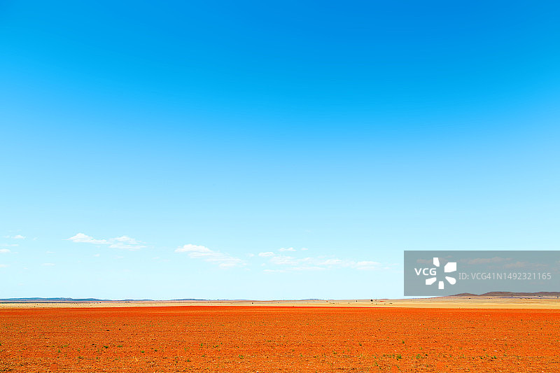 红尘飞扬的围场。干旱条件下的干燥土壤。澳大利亚的内陆地区。南澳大利亚。图片素材