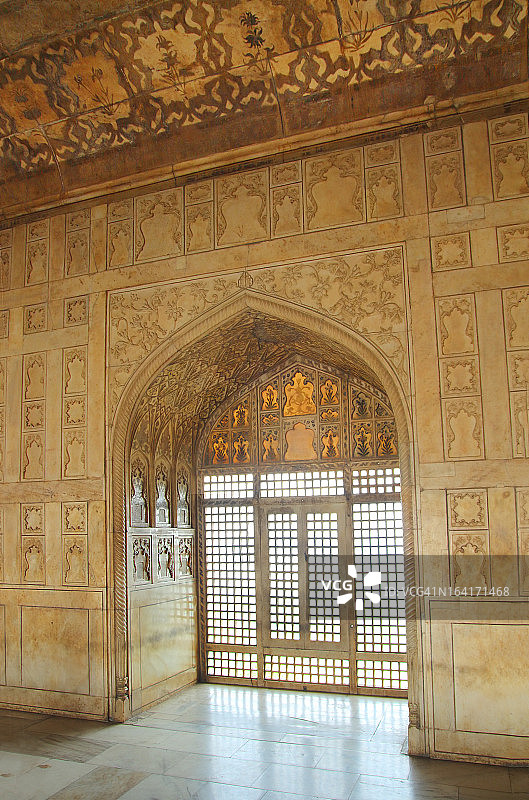红色的阿格拉堡宫殿的内部图片素材