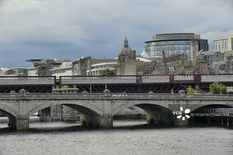 格拉斯哥克莱德河上的桥梁图片素材