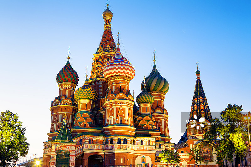 俄罗斯莫斯科红场上的圣巴西尔大教堂图片素材