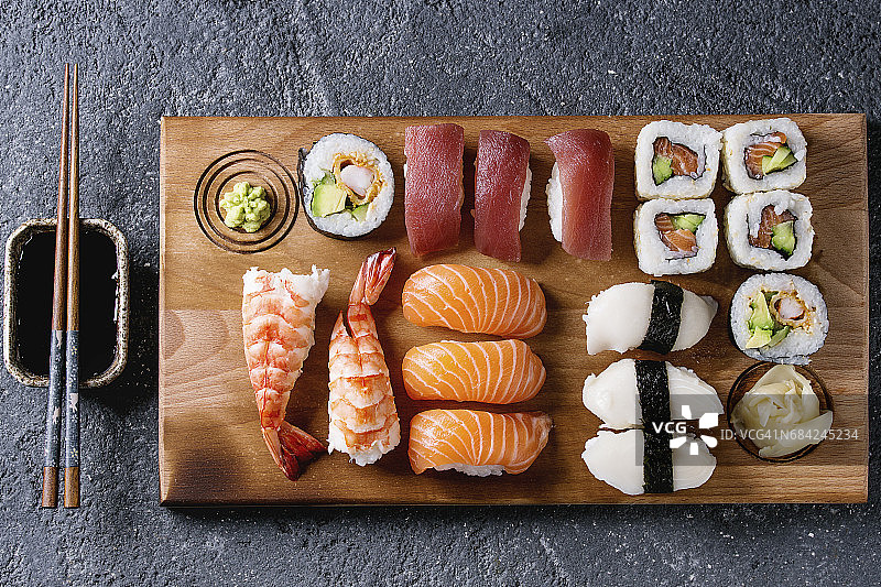 寿司手握寿司和寿司卷图片素材