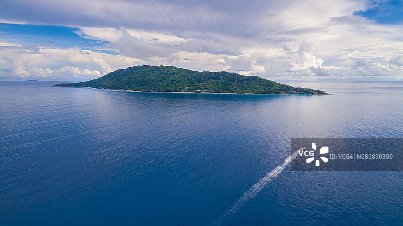 航拍:塞舌尔拉迪戈岛海岸线图片素材