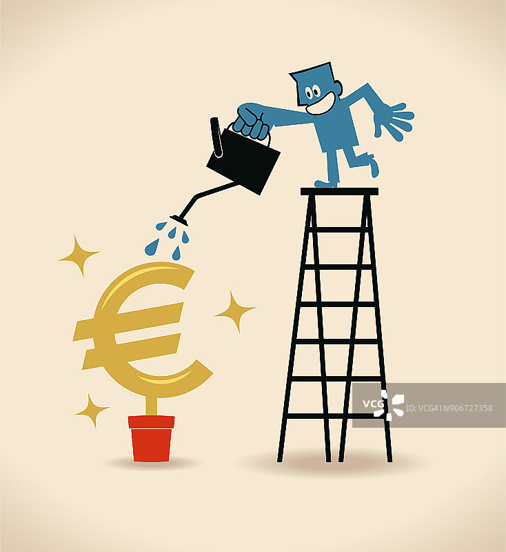 商人在梯子顶上，浇着象征欧元的钱树图片素材