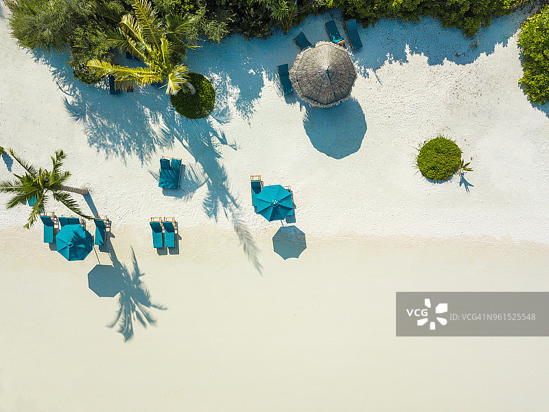 鸟瞰图的Canareef度假村马尔代夫，Herathera岛，阿杜环礁图片素材