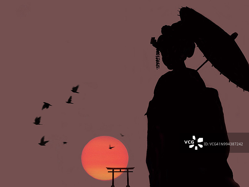 日本牌坊门:艺妓剪影的合成形象图片素材
