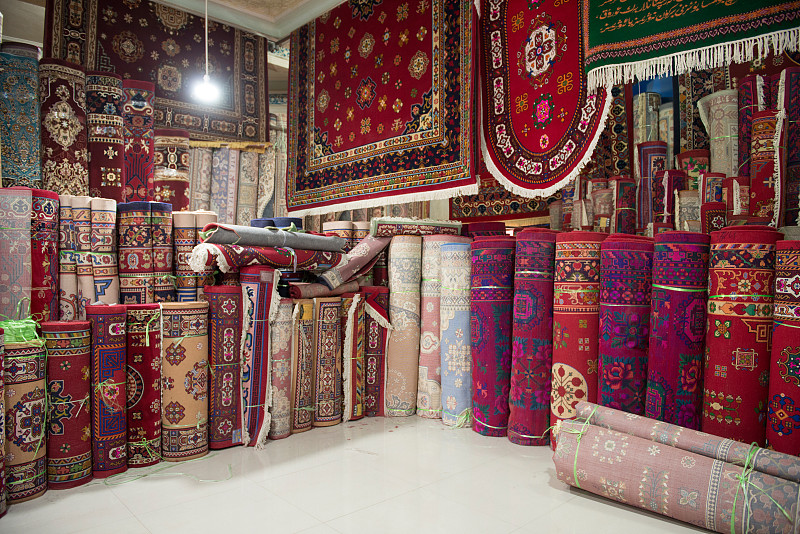 新疆喀什大巴扎地毯商铺图片下载