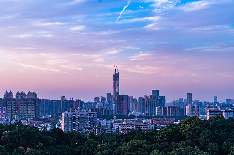 武汉绿地中心高楼图片下载