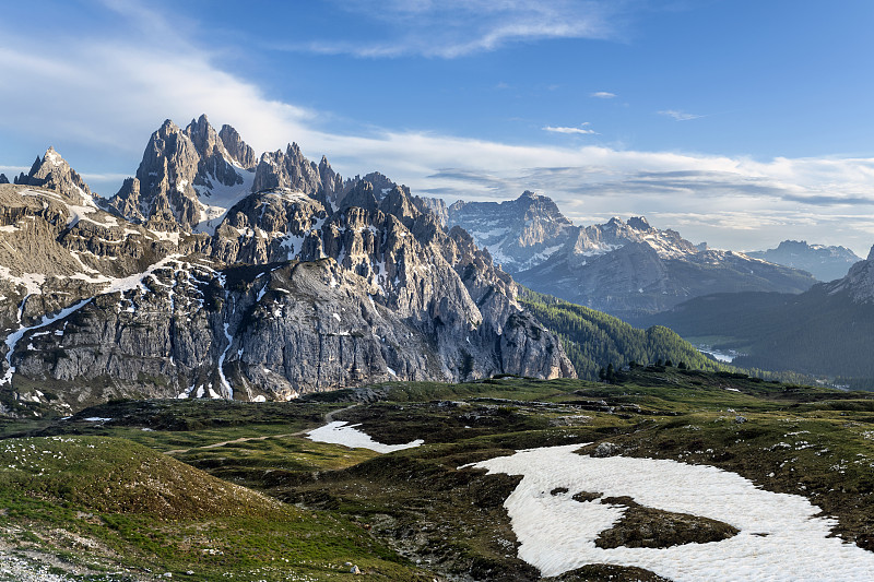意大利阿尔卑斯山,白云石山脉图片下载