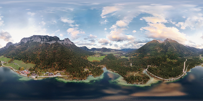 德国秋天，360度x180度球形(等矩形)空中全景图，Hintersee湖和Berchtesgaden国家公园。图片下载