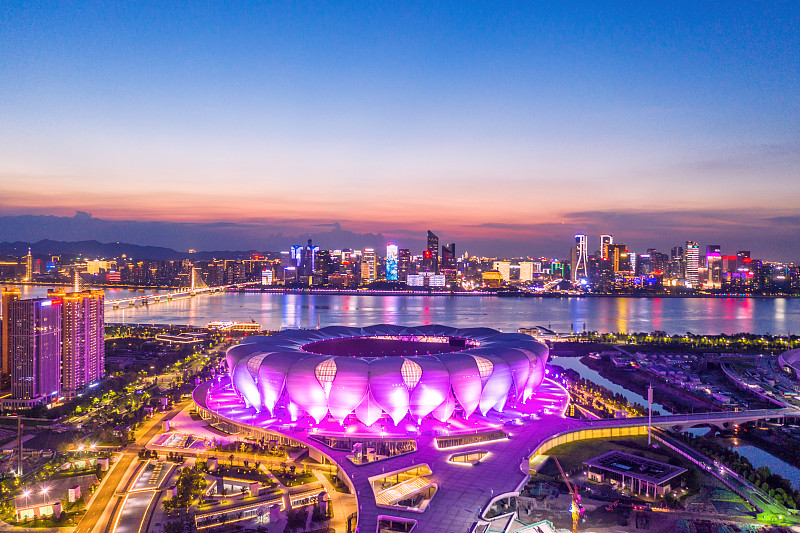 俯瞰杭州奥体中心夜景图片素材