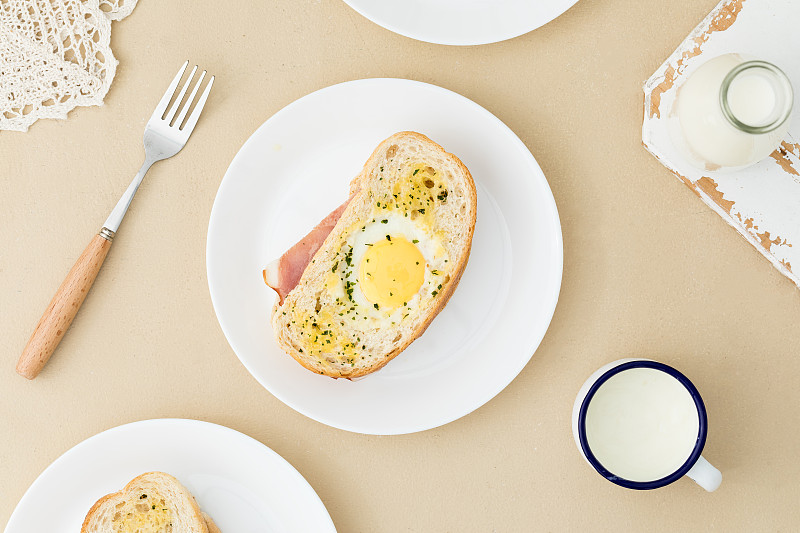 太阳蛋早餐面包，快乐从早晨开始图片下载