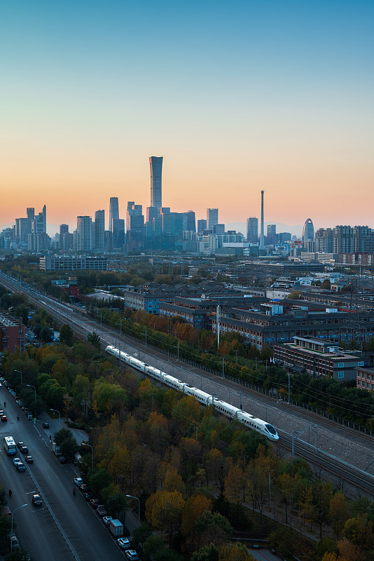 秋天的北京城市天际线图片素材