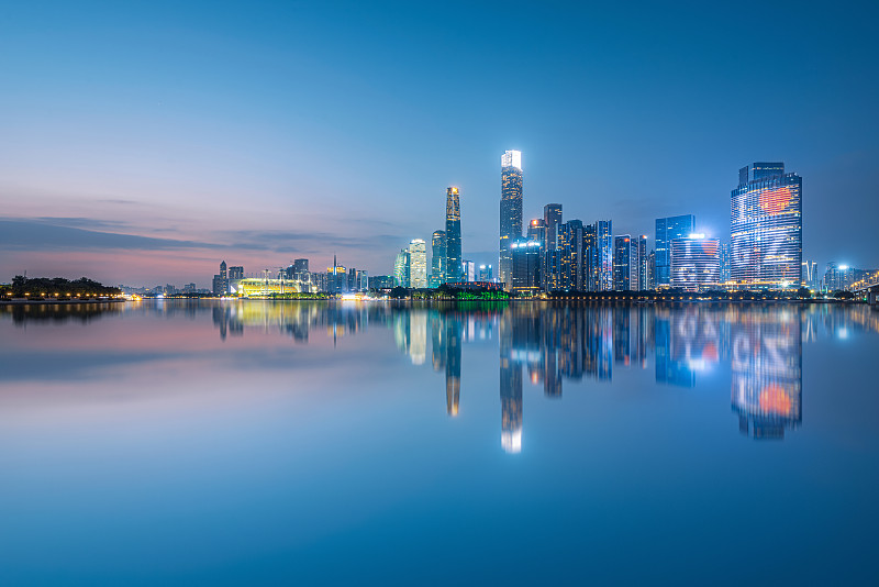 广州城市天际线珠江日落夜景图片下载