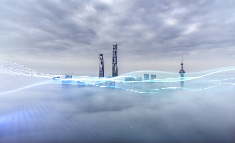 航拍上海陆家嘴金融区平流雾互联网科技大数据概念图片下载