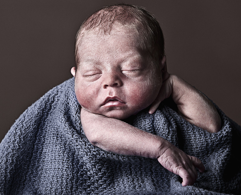初生女婴(0-1个月)图片下载