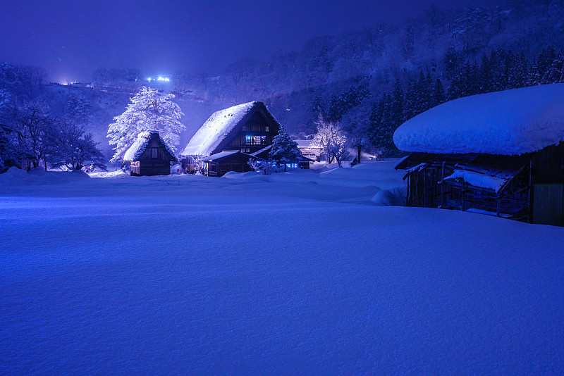 日本白川乡合掌村雪景风光图片下载